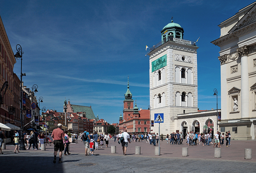 Warszawa. Wiea koscioa w. Anny i Plac Zamkowy.