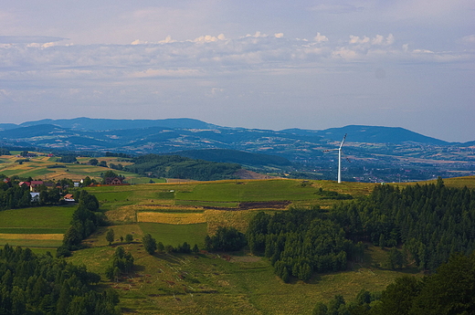 Elektrownia wiatrowa niedaleko Przysietnicy  Rytra