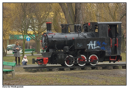 Ostrw Wielkopolski - lokomotywa w parku