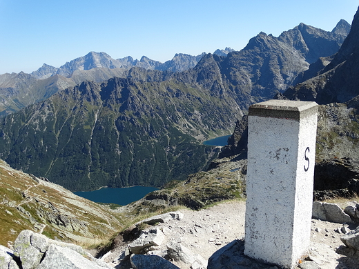 Morskie Oko i Rysy ze Szpiglasowego Wierchu.