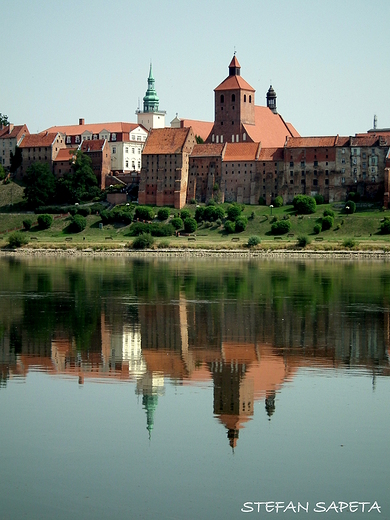 panorama Grudzidza - widok na spichrza