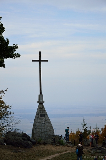 Szczyt la - krzy z panoram na Wrocaw