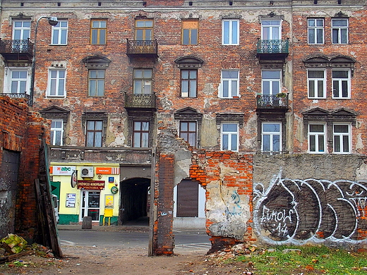 Warszawa. Klimaty ul. Brzeskiej na Pradze.