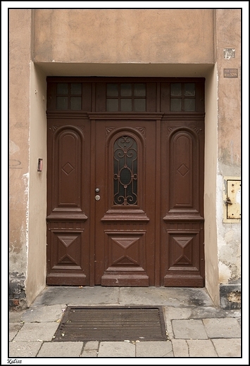 Kalisz - stare drzwi _ Łazienna 5