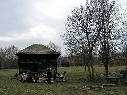 Chorzw. Skansen-spichlerz z Warszowic