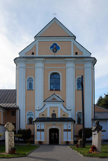 Pilica. Sanktuarium Matki Boej nienej  Opiekunki Rodzin