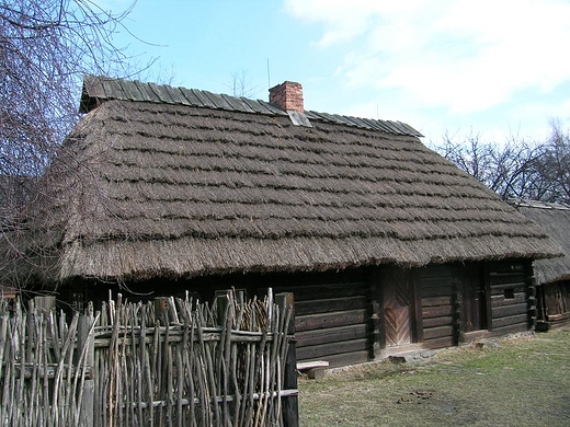 Skansen w Chorzowie. Chata z Krasw (po. XIX w.)