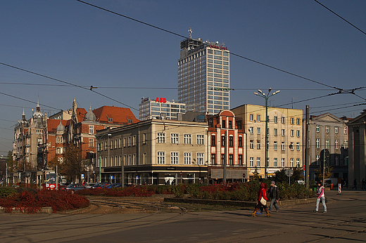 Katowice. Widok z Rynku w stron Alei Korfantego.