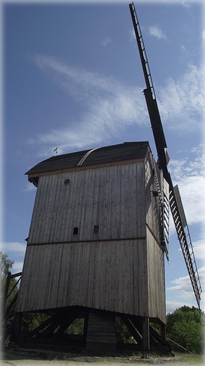 Skansen we Wdzydzach Kiszewskich- wiatrak