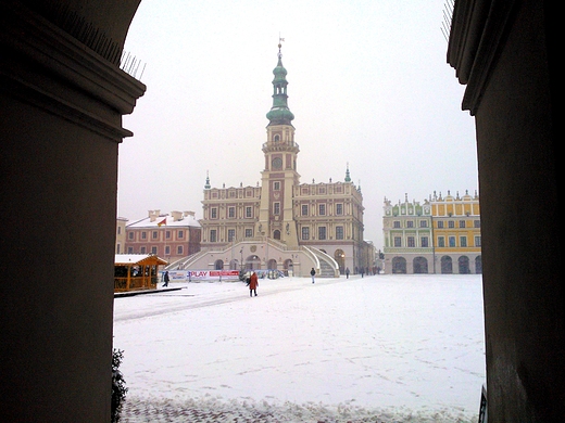 Rynek Wielki w niegu