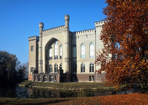 Krnik. Neogotycki zamek.