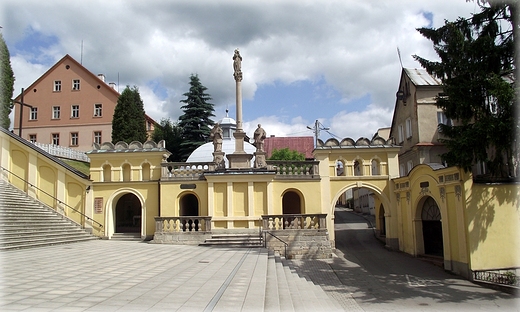 Na schodach bazyliki w Wambierzycach