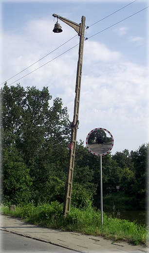 Stare lampy gdzie na peryferiach miasta...