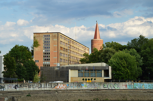 Opole - Opolski Urzd Wojewdzki i Wiea Piastowska