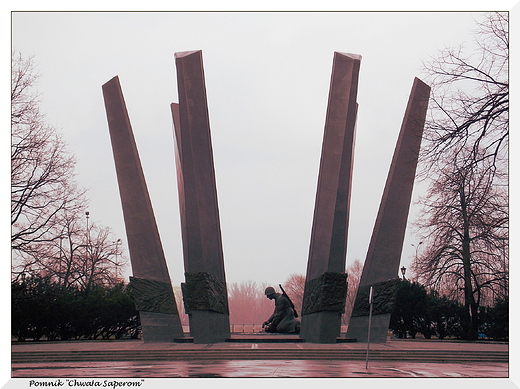 Warszawa. Pomnik Chwaa Saperom.