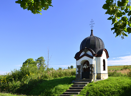 Przydrona kapliczka w Mcinie Wielkiej