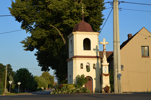 Zdzieszowice - Kaplica i Krzy przydrony