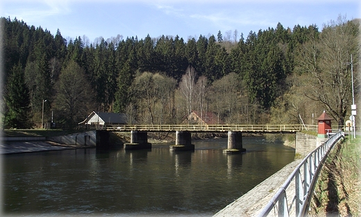 Zapora i elektrownia wodna na rzece Bbr w Pilchowicach