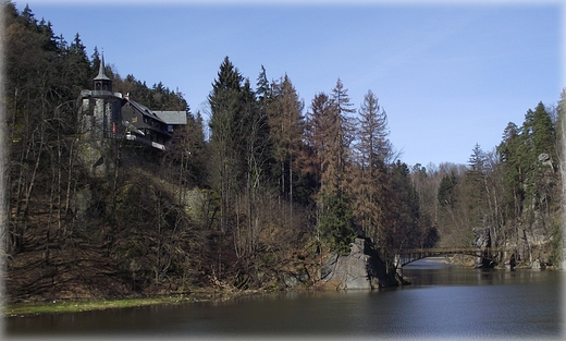 elazny Mostek nad Jeziorem Modrym