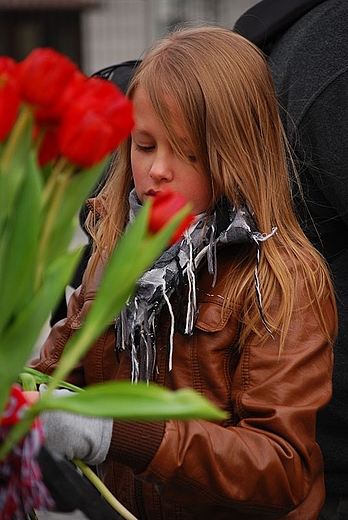 aoba pod Paacem Prezydenckim. Warszawa 10 kwietnia 2010 r.