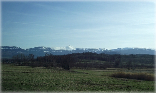 Karkonosze widziane z trasy Jelenia Gra - Karpacz