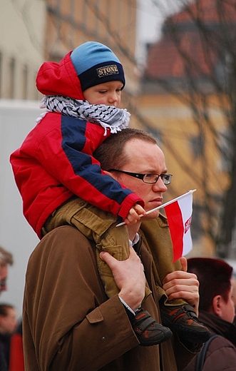 aoba narodowa. Niedzielny poranek. Warszawa, 11 kwietnia 2010 r.