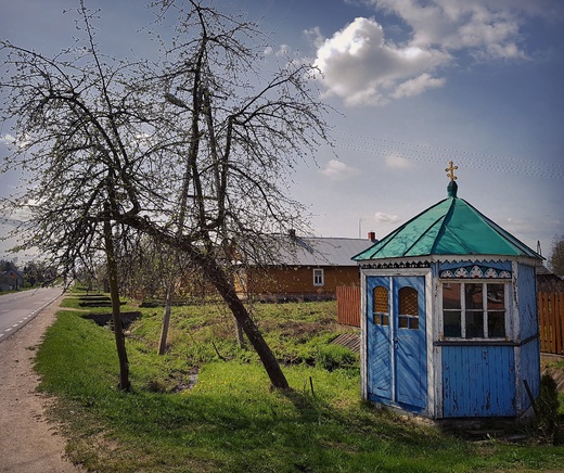 Prawosawna kapliczka w Ryboach. Podlasie