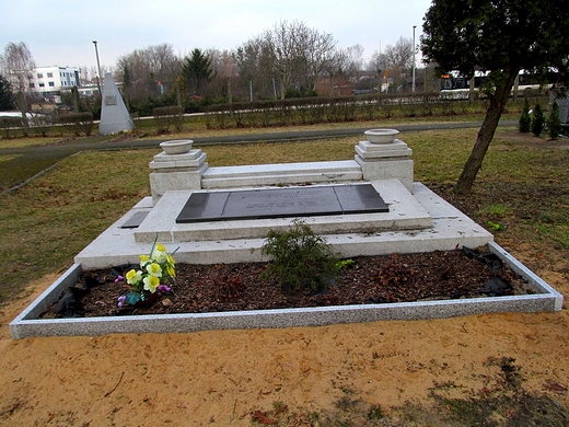 Ziorowy grób Żydówek