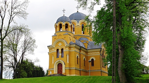 Murowana cerkiew p.w. w. Symeona Supnika wzniesiona w 1910r. w stylu neobizantyjskim
