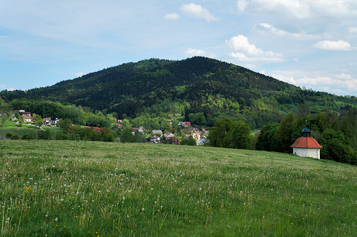 Kalwaria Zebrzydowska. Widok z Drek na otaczajce gry.