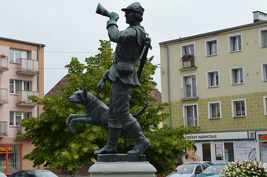 Strzelce Opolskie - Pomnik myliwego na rynku