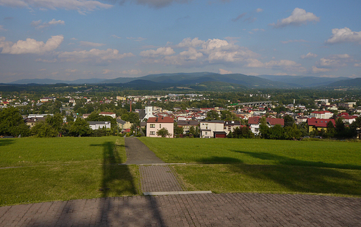 Skoczw. Widok z Kaplicwki.