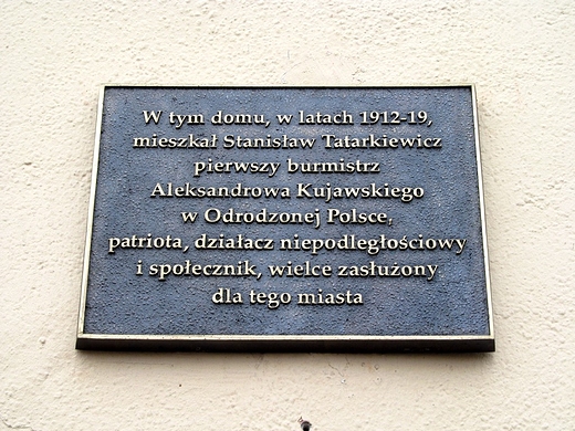 Tablica pamitkowa na kamienicy