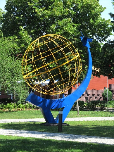 Globus w parku