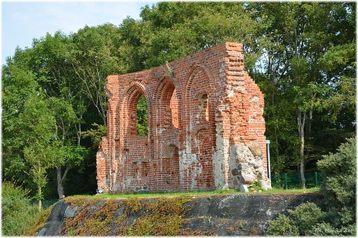 Ruiny starego kocioa w Trzsaczu