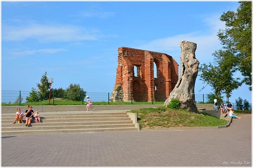 Ruiny starego kocioa w Trzsaczu