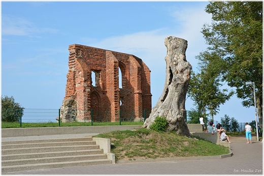 Ruiny starego kocioa w Trzsaczu