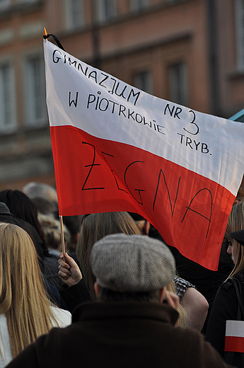 Poegananie prezydenckiej pary. Warszawa, Krakowskie Przedmiecie