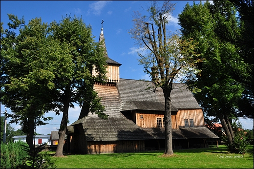 Stary , zabytkowy koci drewniany w Nidku z 1539 r