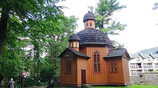 Koci pomocniczy Przemienienia Paskiego i Matki Boskiej Czstochowskiej wzniesiony w 1863 roku.