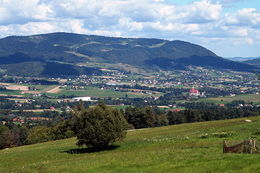 Widok na Beskid Wyspowy z Kaniny.