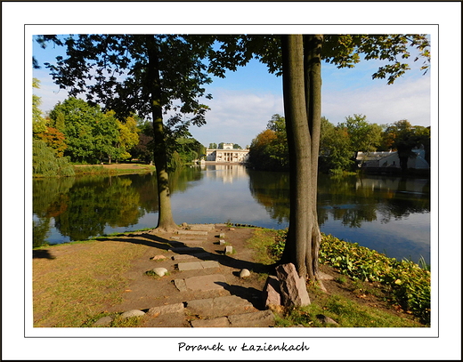 Warszawa. Poranek w azienkach