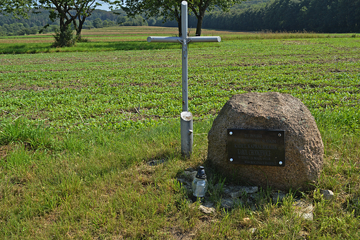 Oleszka - obelisk kadeta Karola Chodkiewicza