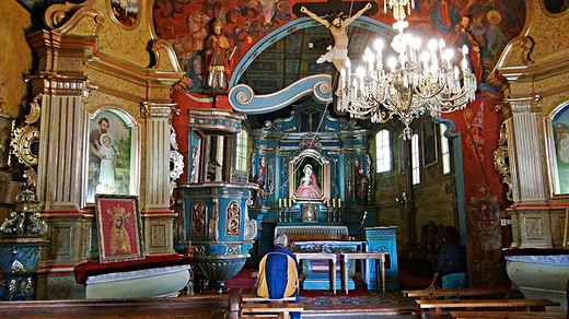 Drewniany koci witych Apostow Piotra i Pawa wzniesiony w 1612 roku.