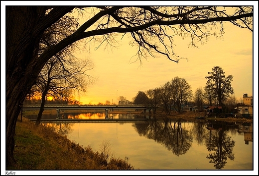 Kalisz - most w. Wojciecha nad rzek Prosn - wiosenny poranek