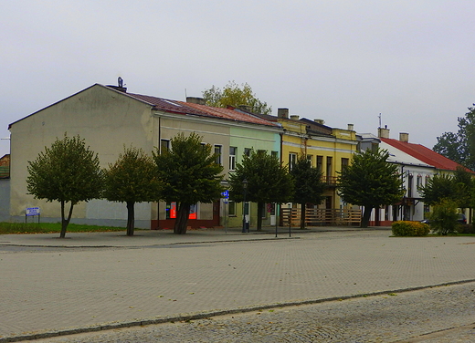 Rynek w Opatowie jesiennie