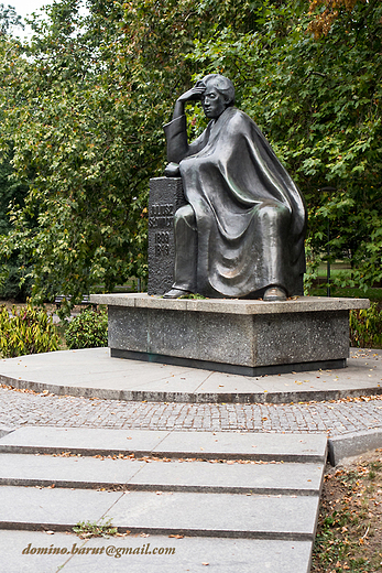 Pomnik Juliusza Sowackiego w Parku Juliusza Sowackiego