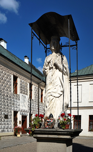 Stary Scz. Kosci i klasztor SS. Klarysek, figura w. Kingi.