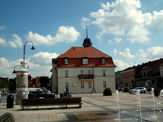 neobarokowy ratusz na rynku w Krniku.