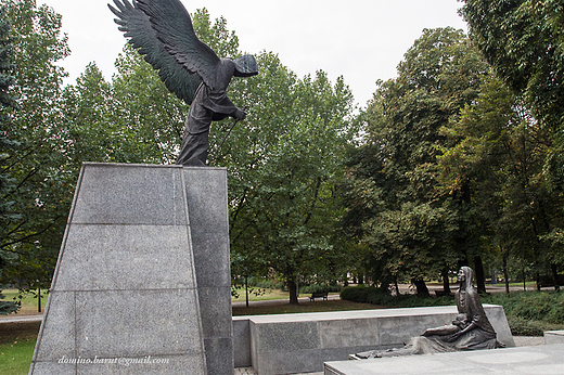 Pomnik Ofiar Zbrodni Katyskiej w Parku Juliusza Sowackiego